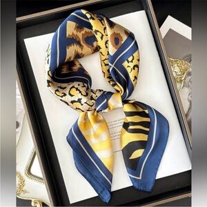 Animal Print Scarf M648